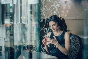 woman on phone about relationship problems